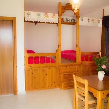 Mousses & Aparthotel 2*