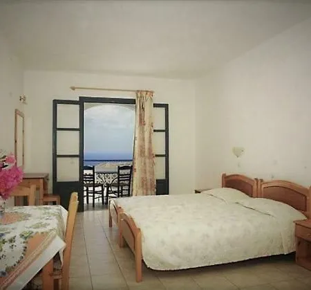 Mousses & 2* Lefkos (Karpathos)